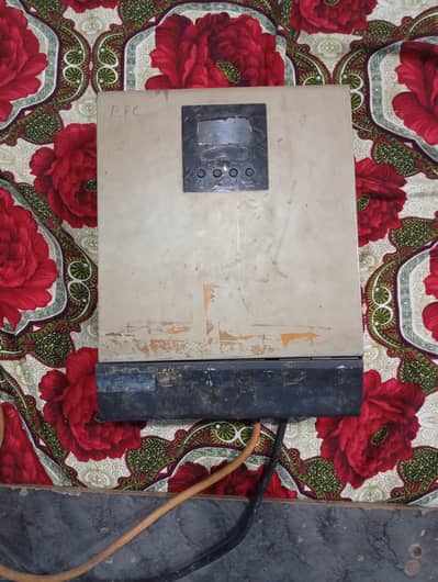 2.4 kilowatt solar inverter