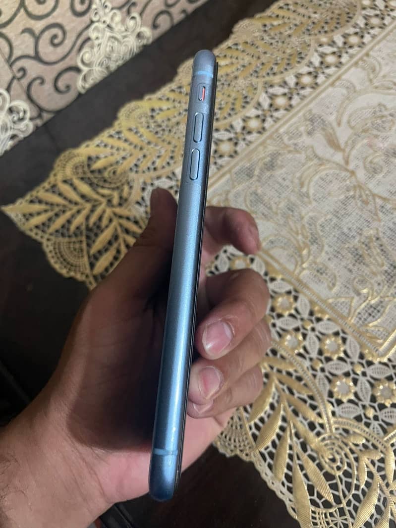 IPHONE XR 6