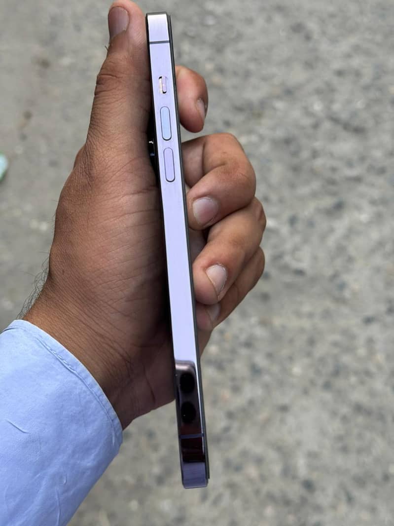 iphone 14 pro max 4