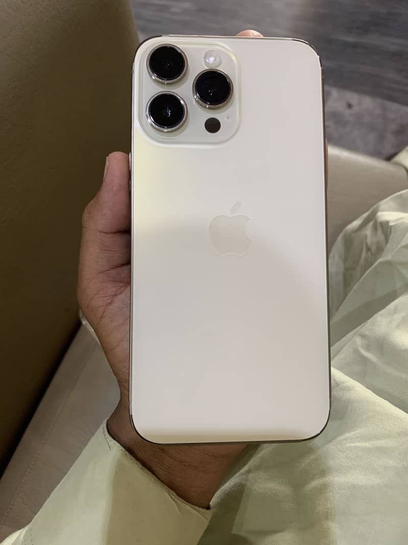 IPhone 14 Pro Max 4