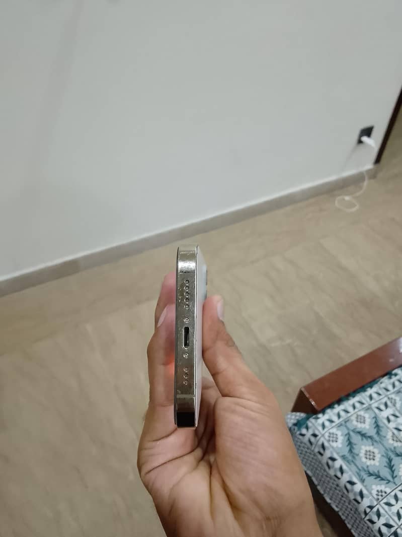 Apple iPhone 12 Pro 2