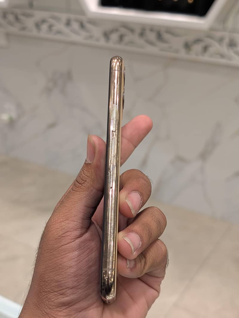iphone 11 pro 2