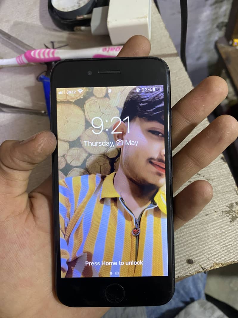 iPhone 7 0