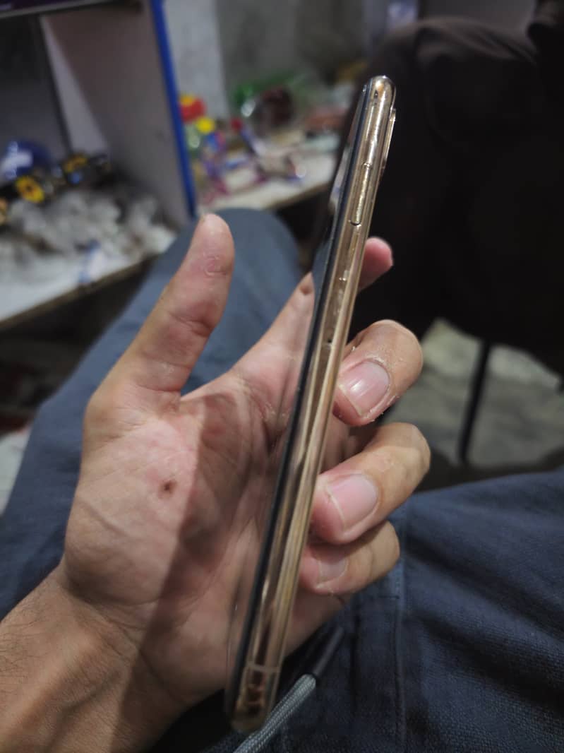 iPhone XS Max 2