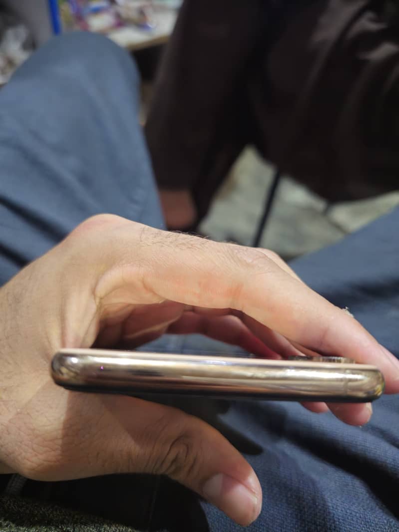 iPhone XS Max 3