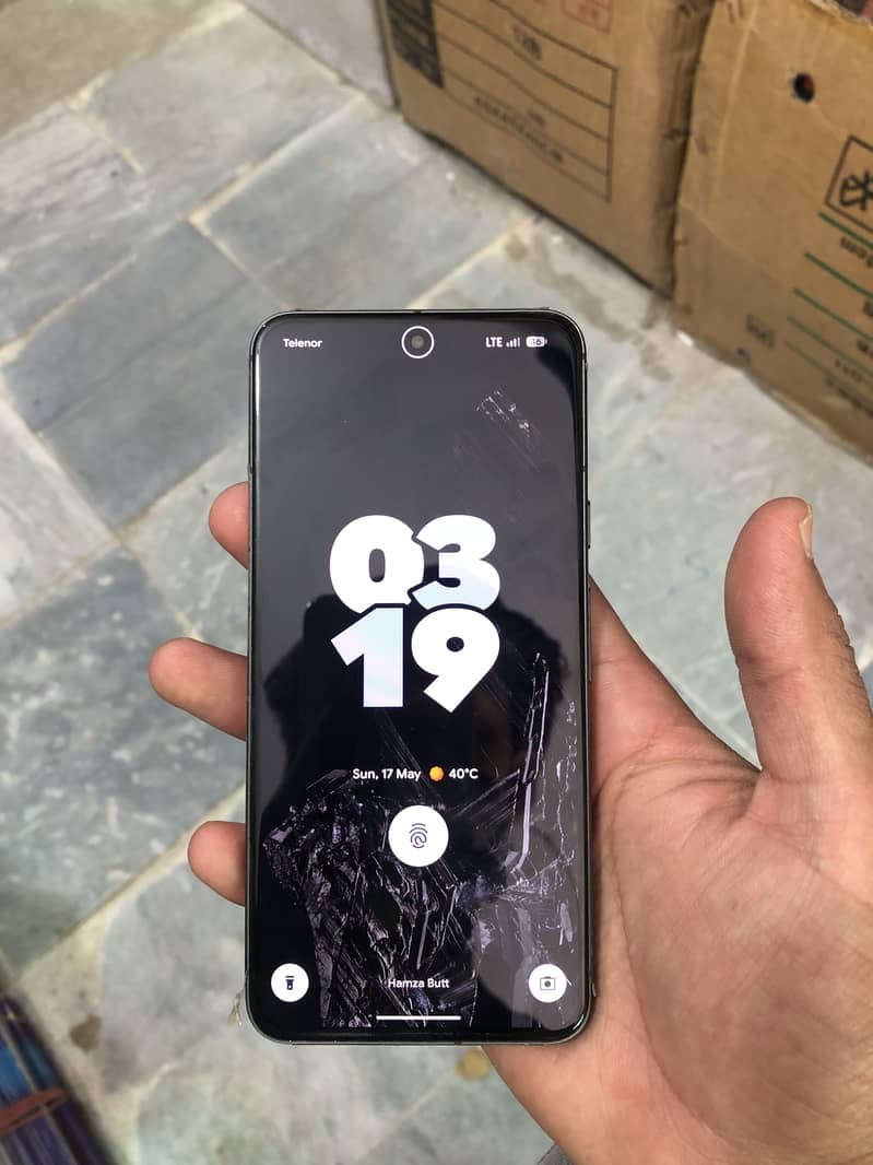 Google pixel 8 4