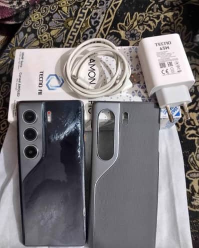 tecno camon 40 pro 16/256 gb PTA approved whtsp nr 0370.7634975