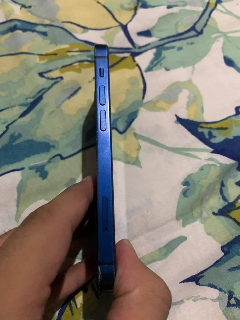 iphone 12 mini 3