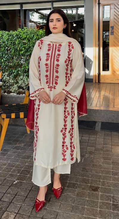 Off White Embroidered Lawn 3 Piece Suit With Printed Diamond Dupatta