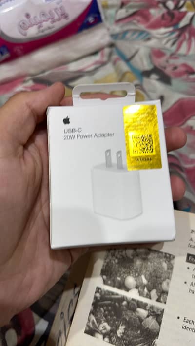 Apple adapter merchantile 20watt 11 12 13 14 15 16 17