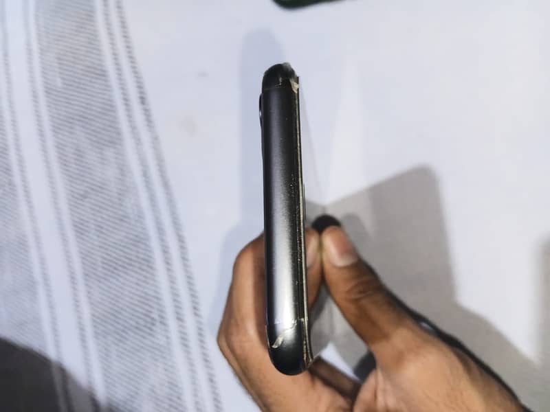 iPhone 11jv 128 gb 10