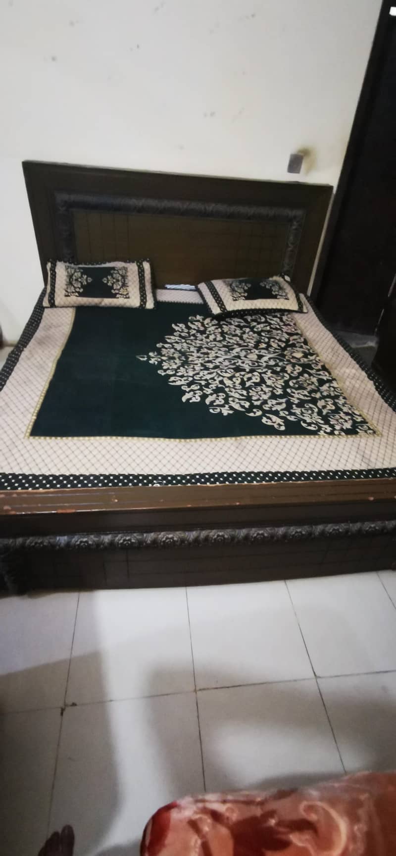 beds side tables 1