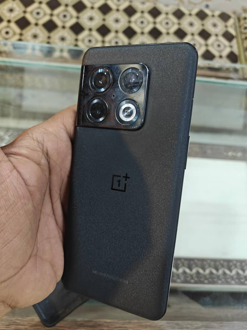 OnePlus 10 pro 1