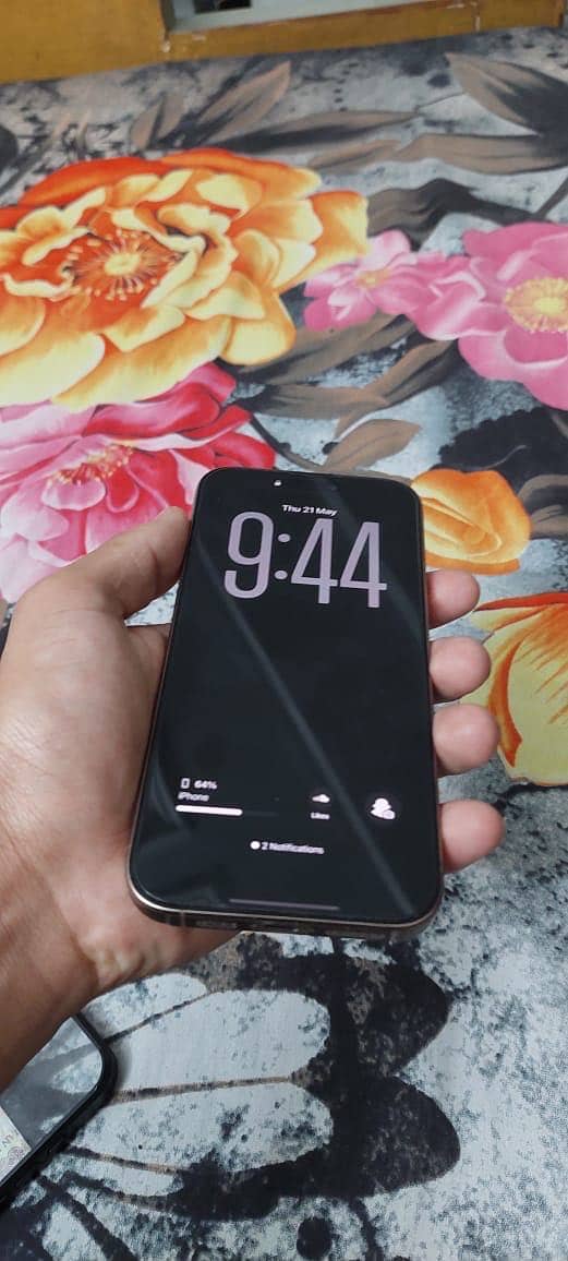 Iphone 16 pro max 3