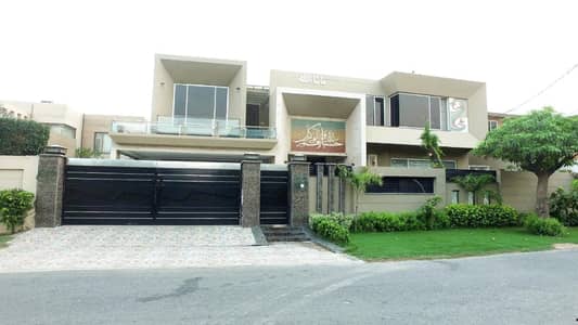 SYED BROTHERS PROUDLY OFFERS: 2-Kanal Elegant And Fully Maintained Bungalow With Basement Hall Is Available In The Best Block Of DHA, Lahore.