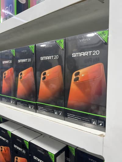 Infinx Smart 20 4/128 box pake