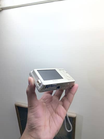 SONY Cyber Shot DSC S2000 With BOX 10/10
