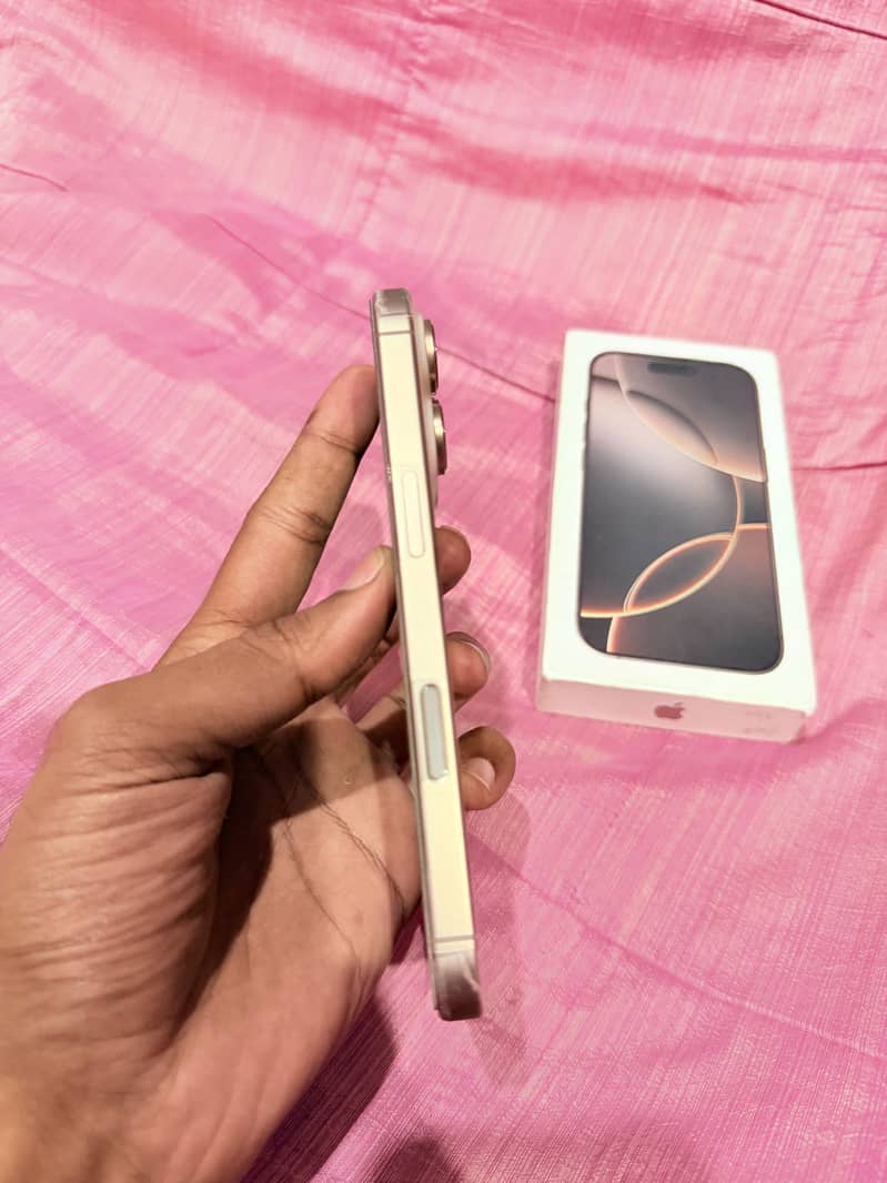 iPhone 16 pro 5