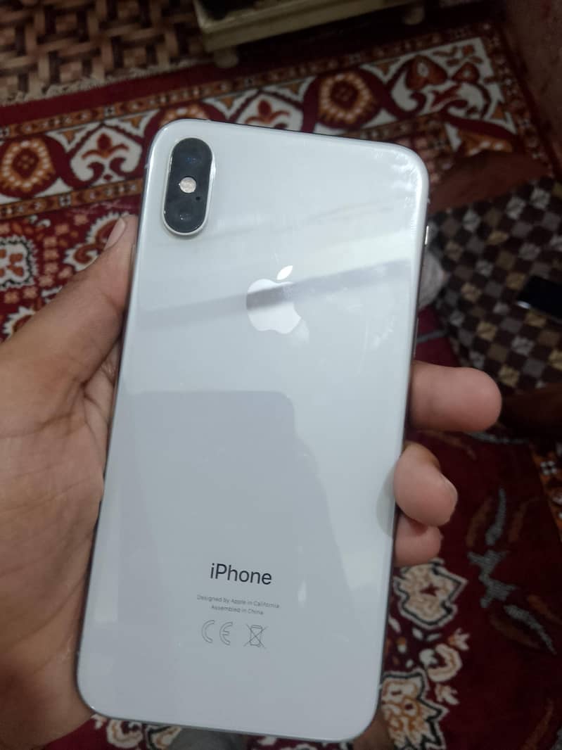 iphone xs 4