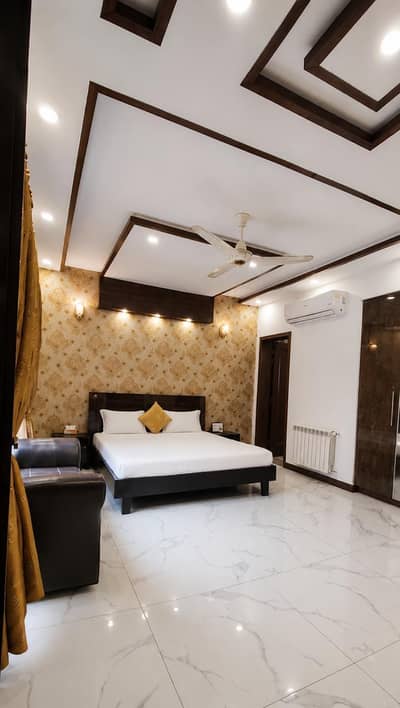 Females Safe and Quality Indepemdent Rooms w/ kitchen and lounge