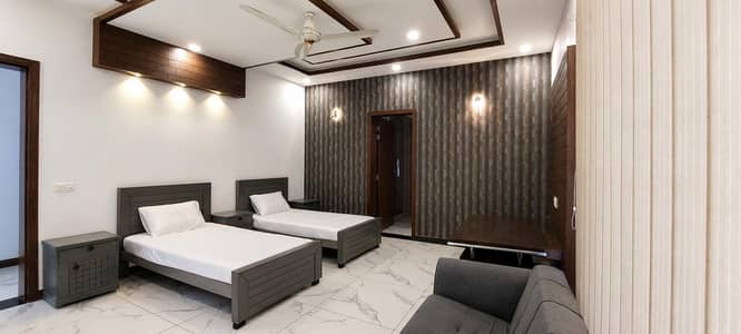 Females Safe and Quality Independent Rooms w/ kitchen and lounge
