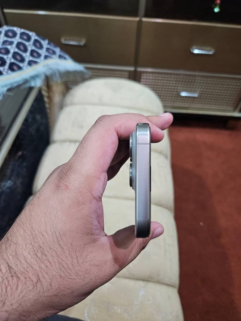iPhone 15 pro 1