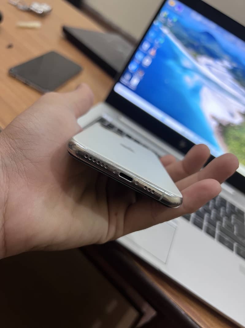 Iphone 11 pro 12