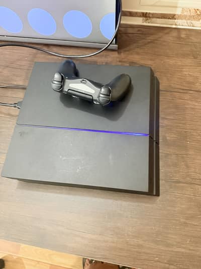 Ps4 fat with single controller 10/10 condition