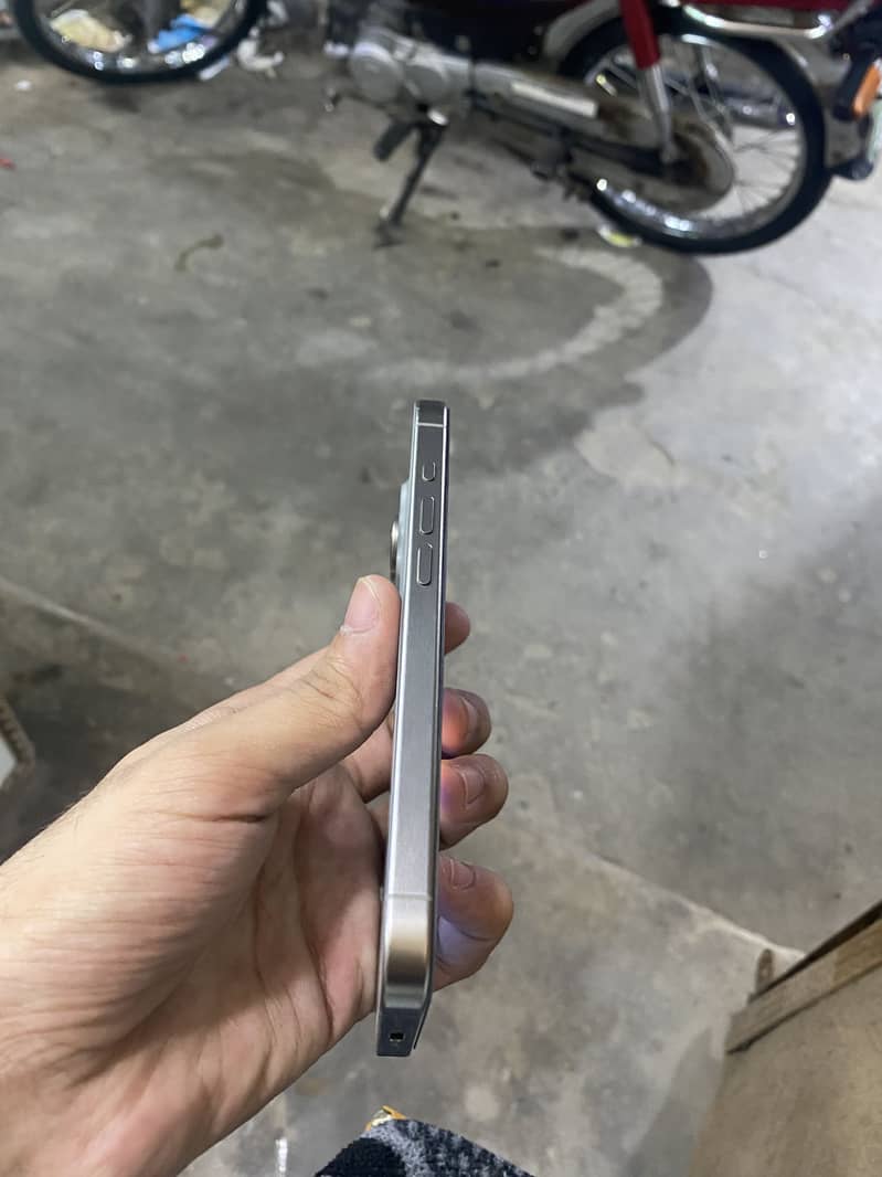 Iphone 15 pro 2