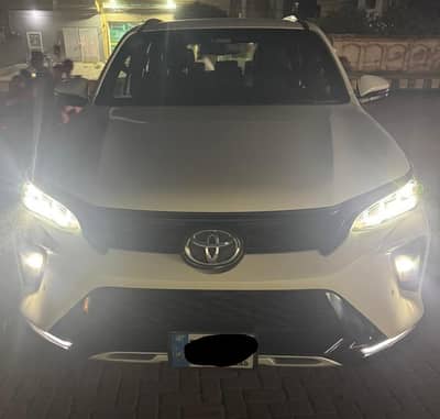 TOYOTA FORTUNER LEGENDER