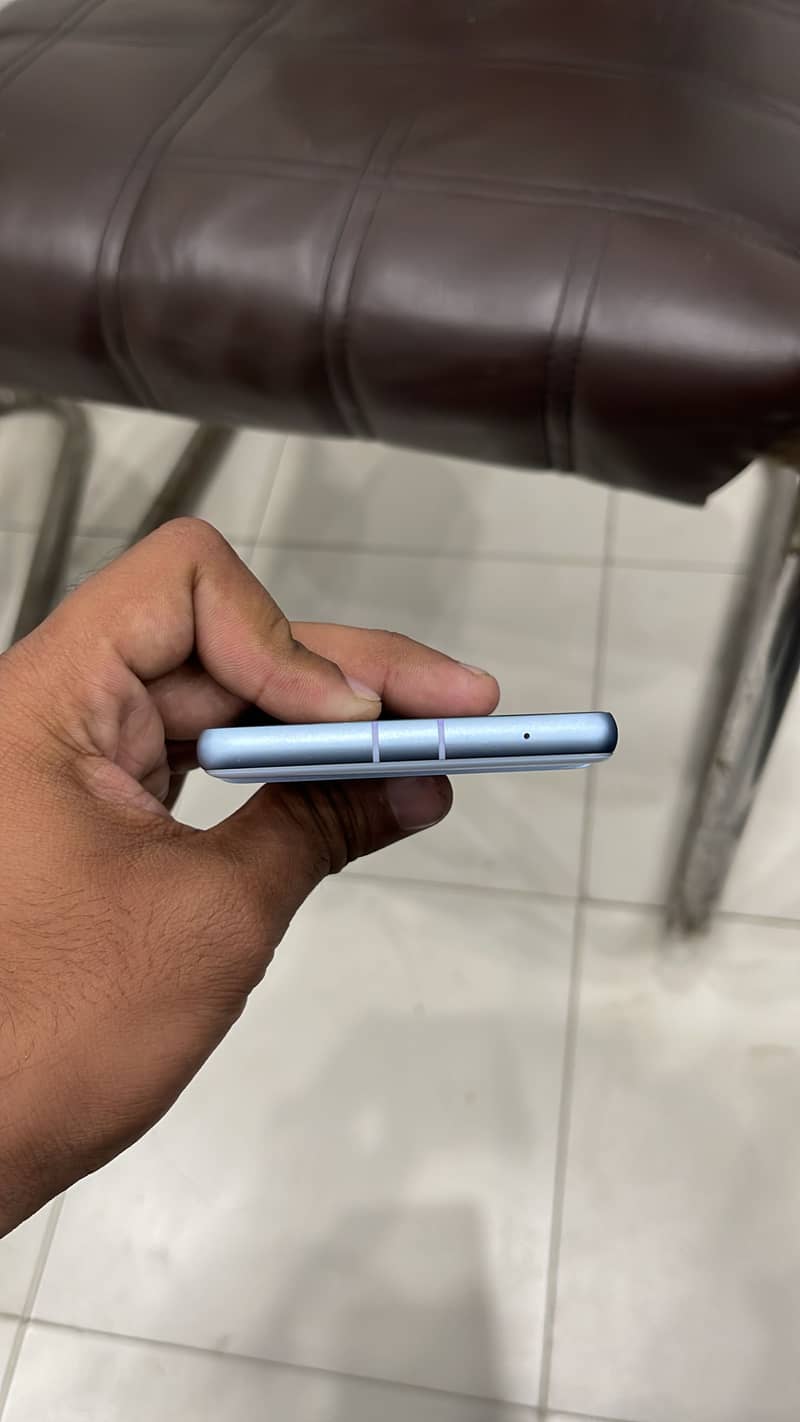 Google pixel 7A 2
