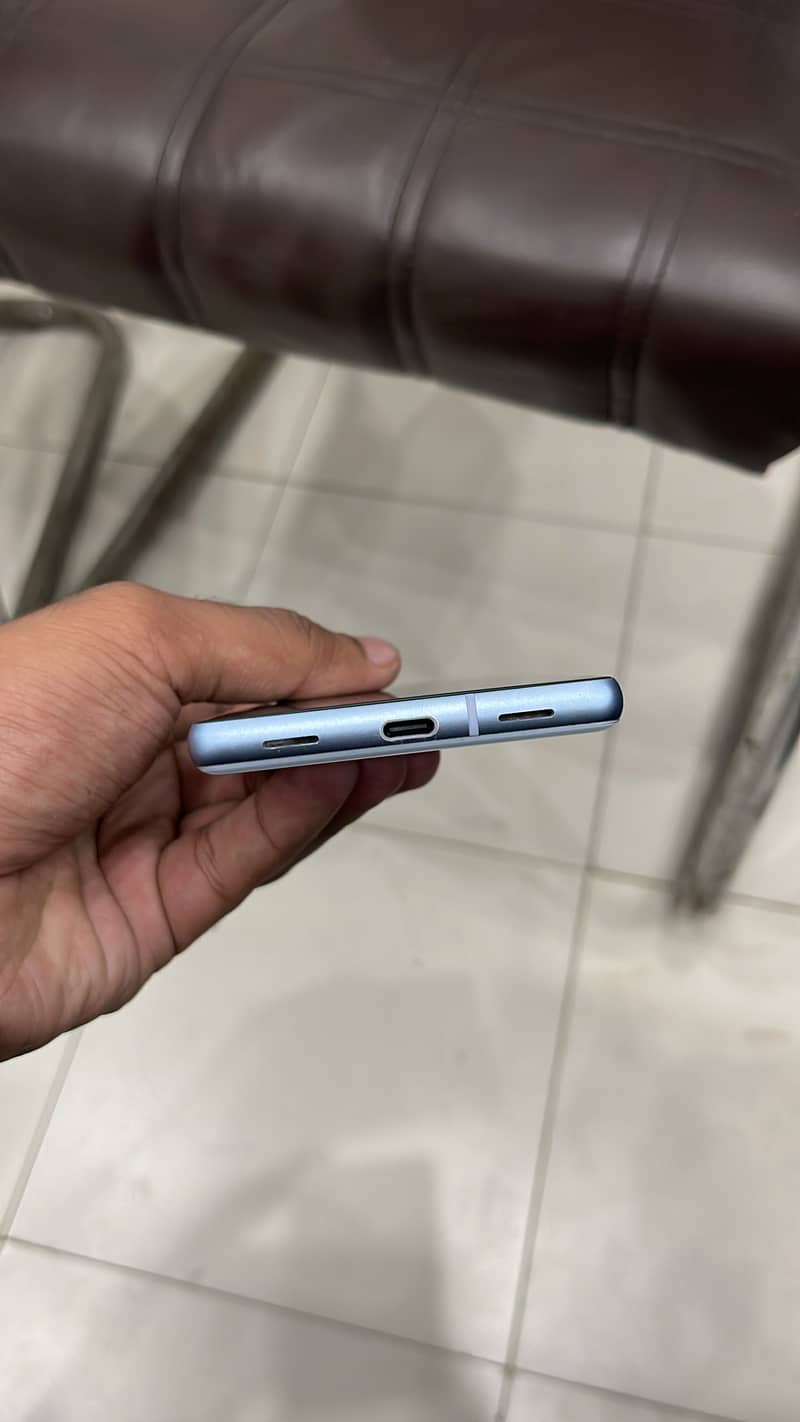 Google pixel 7A 5
