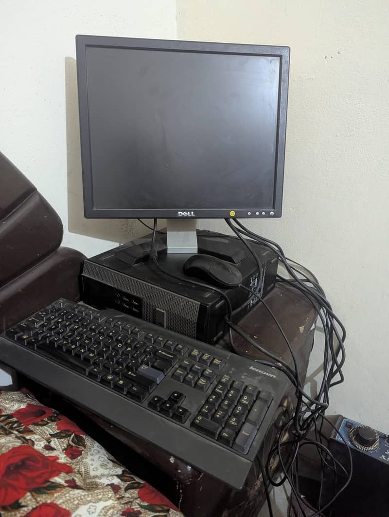Computer plus LCD cables keyboard, mouse, combo 7