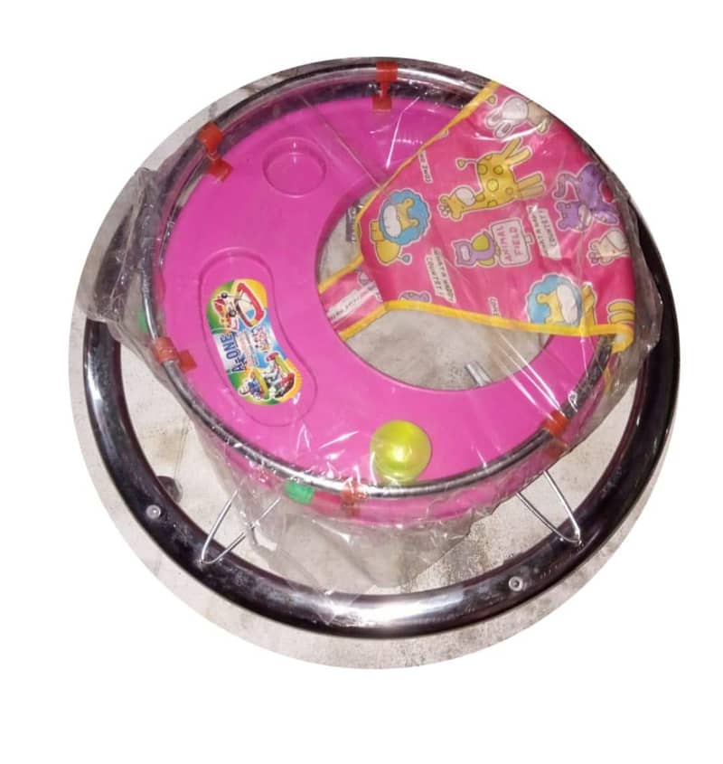 baby's walker 0