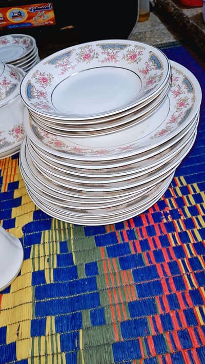 اوریجنل Bone China Dinner Set | 40 سال پرانا جہیز پیس | بالکل Unused