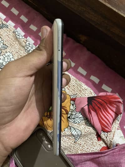 Storage 128 panel exchnage all ok phone js ko chye woh rbta kre