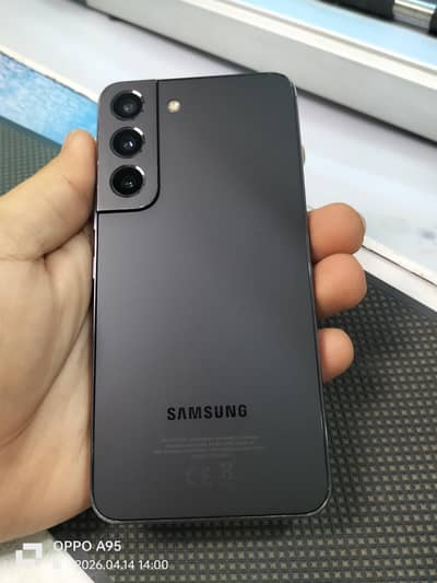 Samsung S22