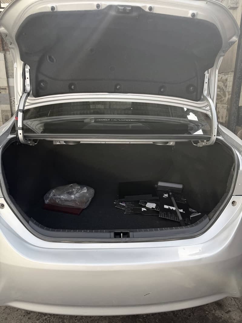 Corolla vvti 2017 Automatic 9