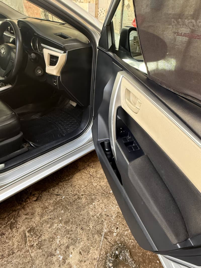Corolla vvti 2017 Automatic 12