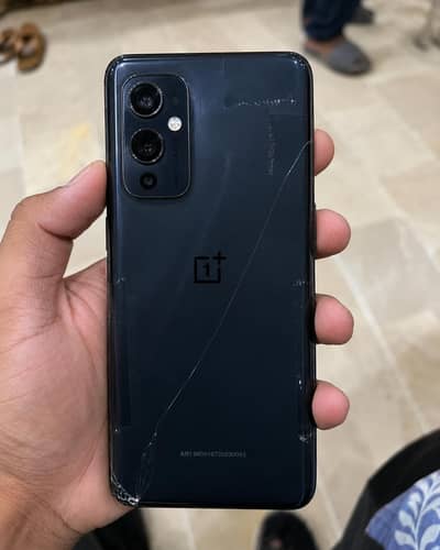 One plus 9 8/128 Urgent sale