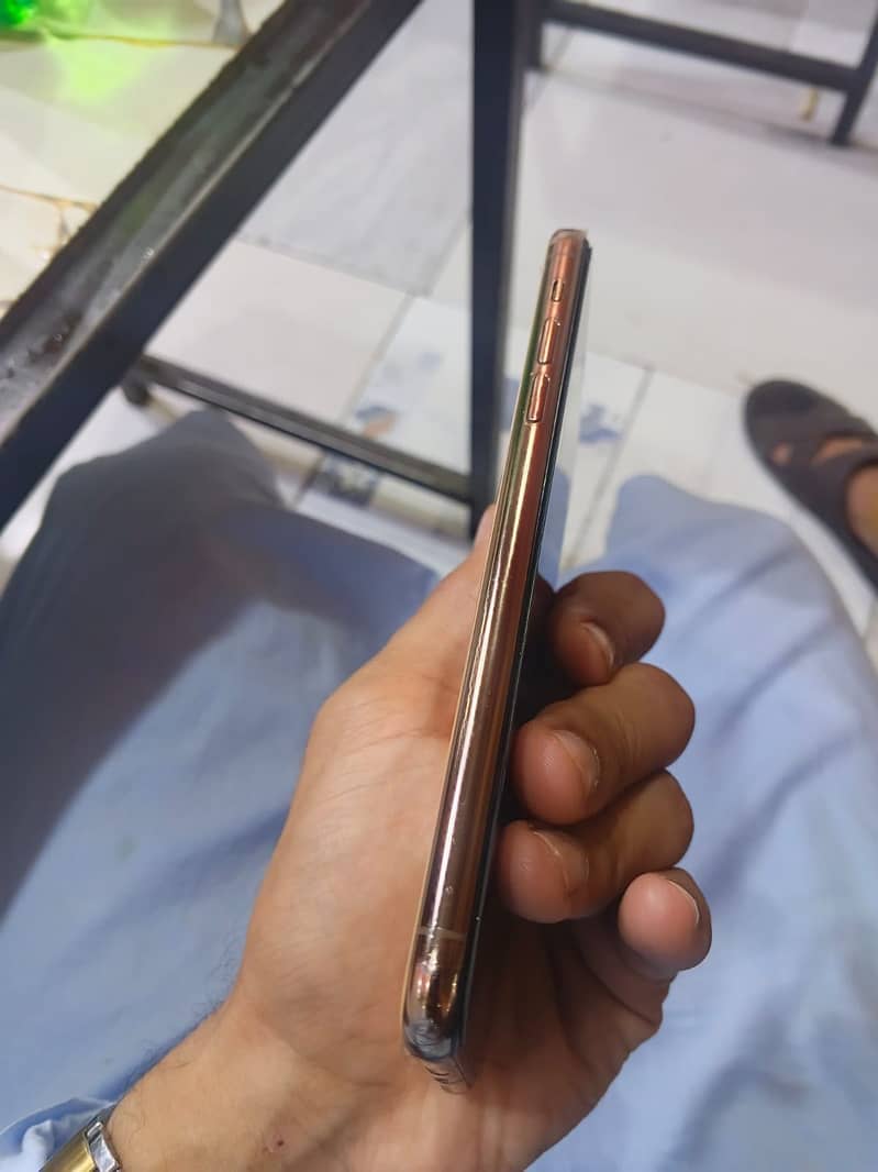 Iphone 11 pro max 3