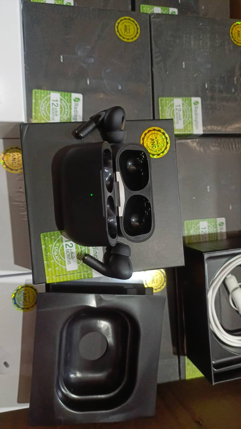 wireless earbuds 1