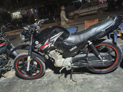Yamaha YBR G 2016