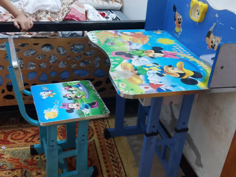 study table with chair 0