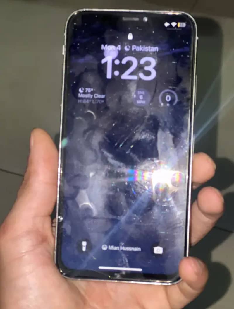 iPhone XS 3