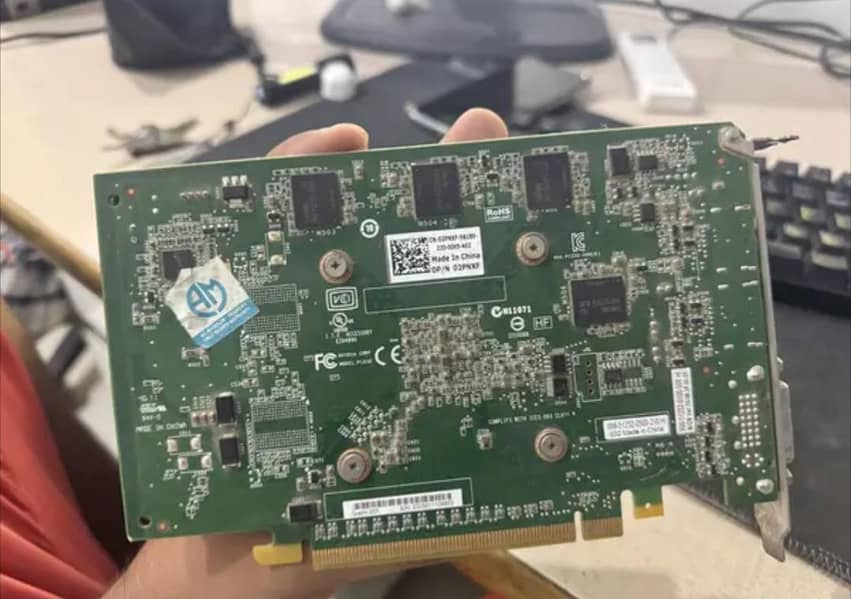 Quadro 2000 1