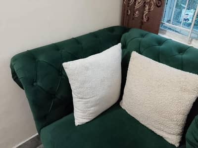 ni3 seater sofa with table