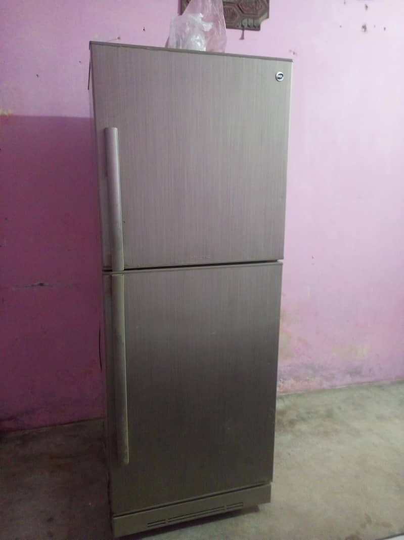 refrigerator 0