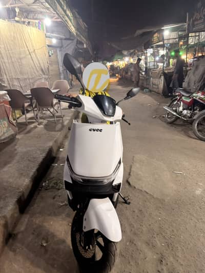 Evee gen z pro 4500km chali hoi he