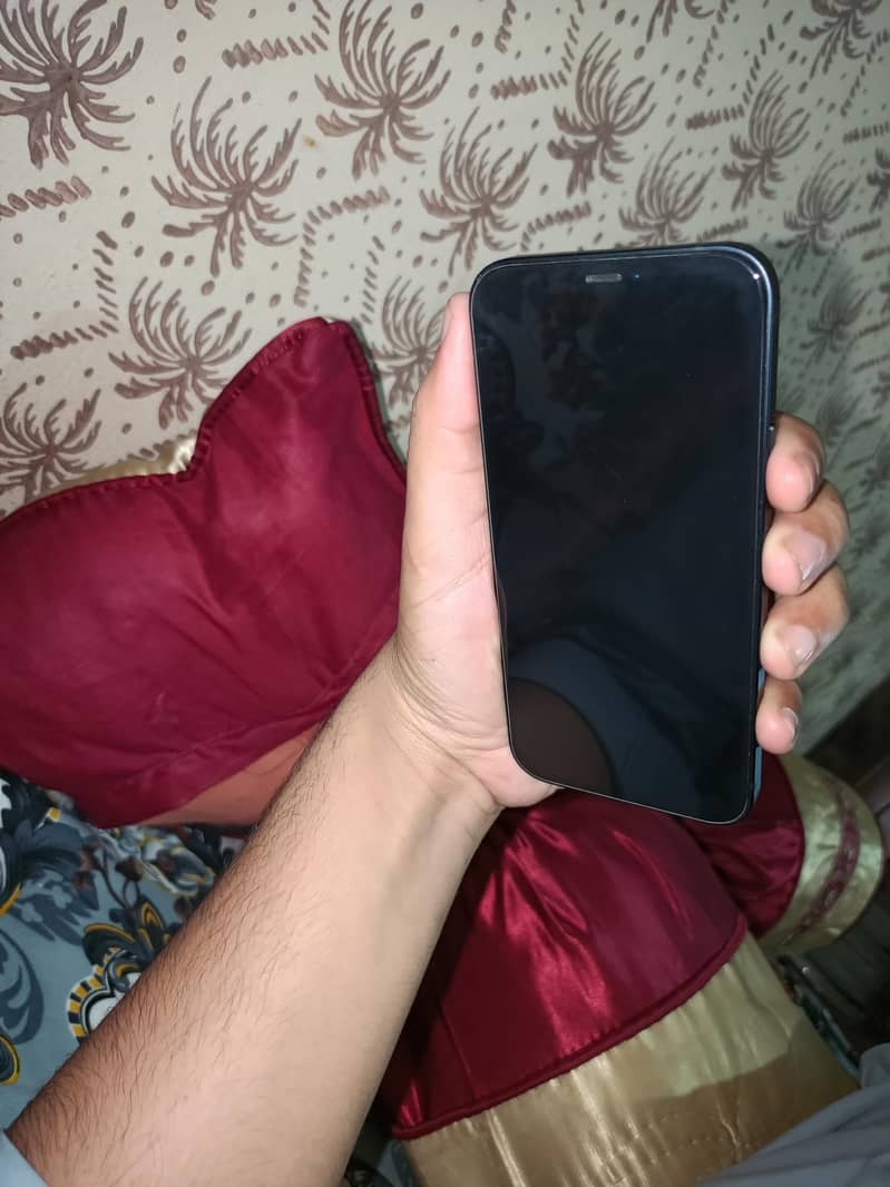 iphone 12 4